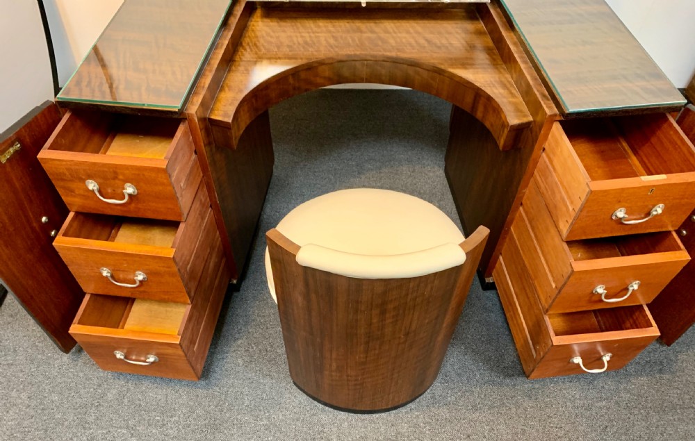 Art Deco Dressing Table View XIII