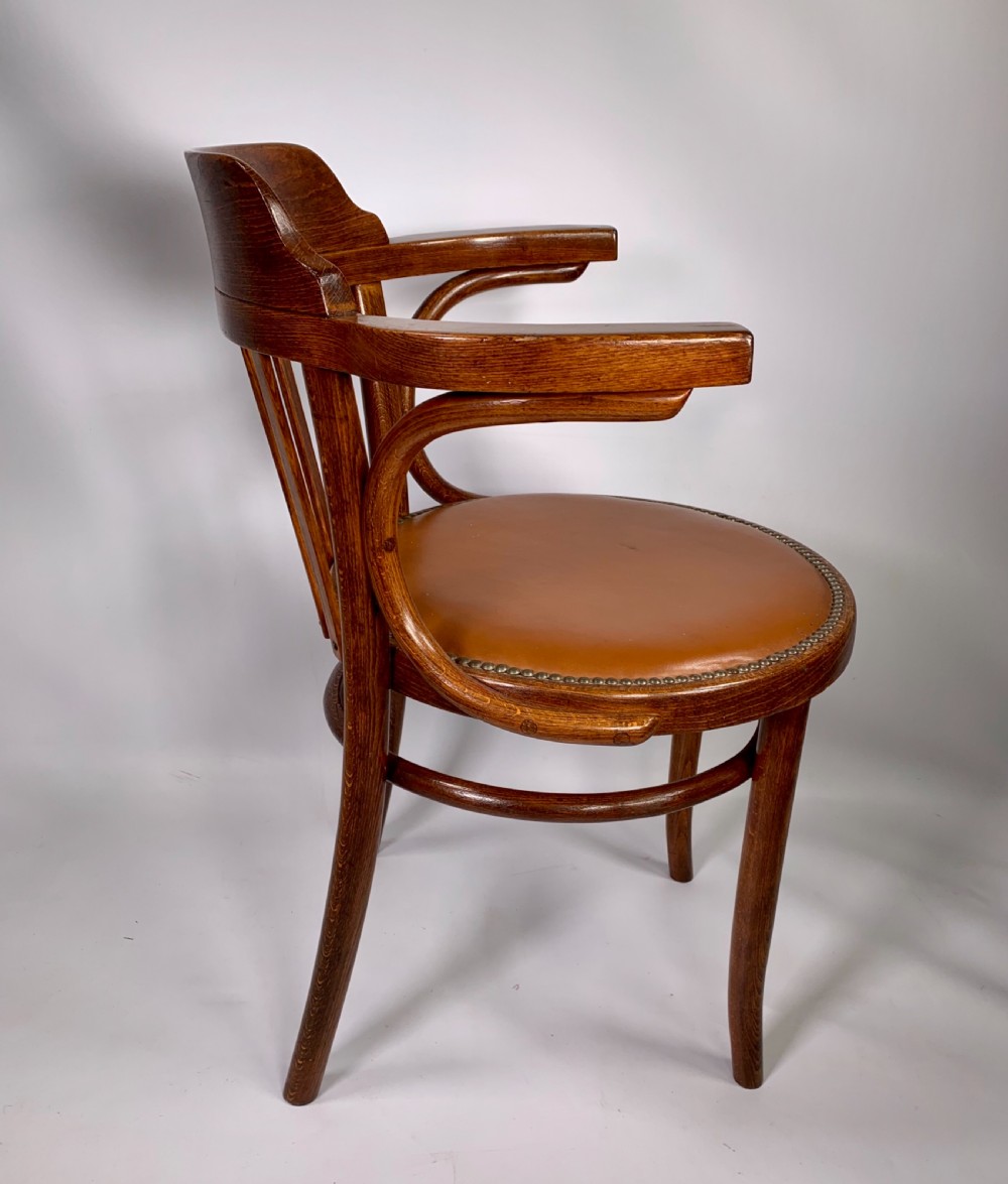 Thonet Chair View VI