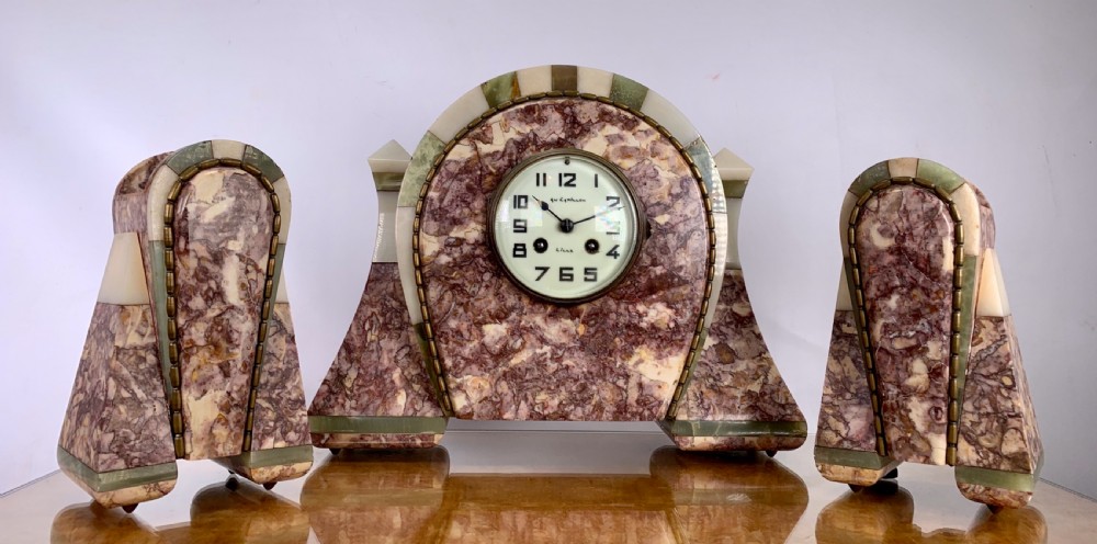 Art Deco Clock View X