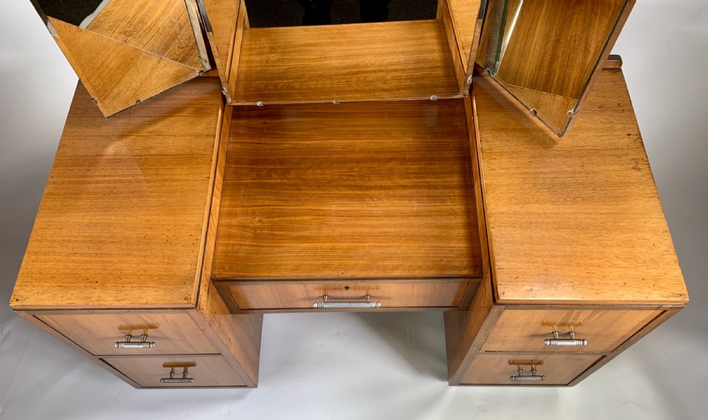 Art Deco Dressing Table View II