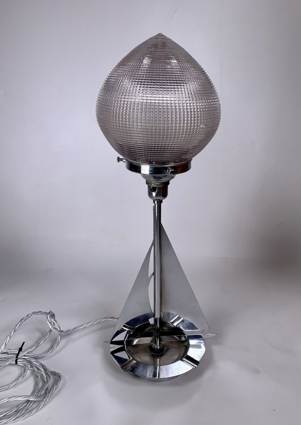 Art Deco Lamp 