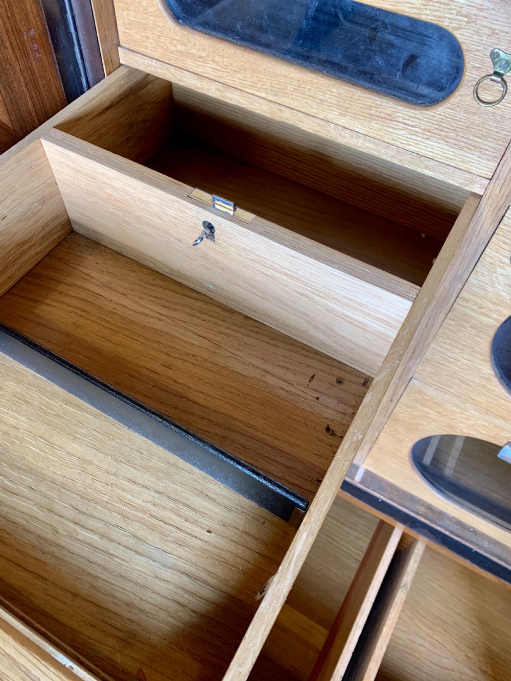 Art Deco Wardrobe  View XI