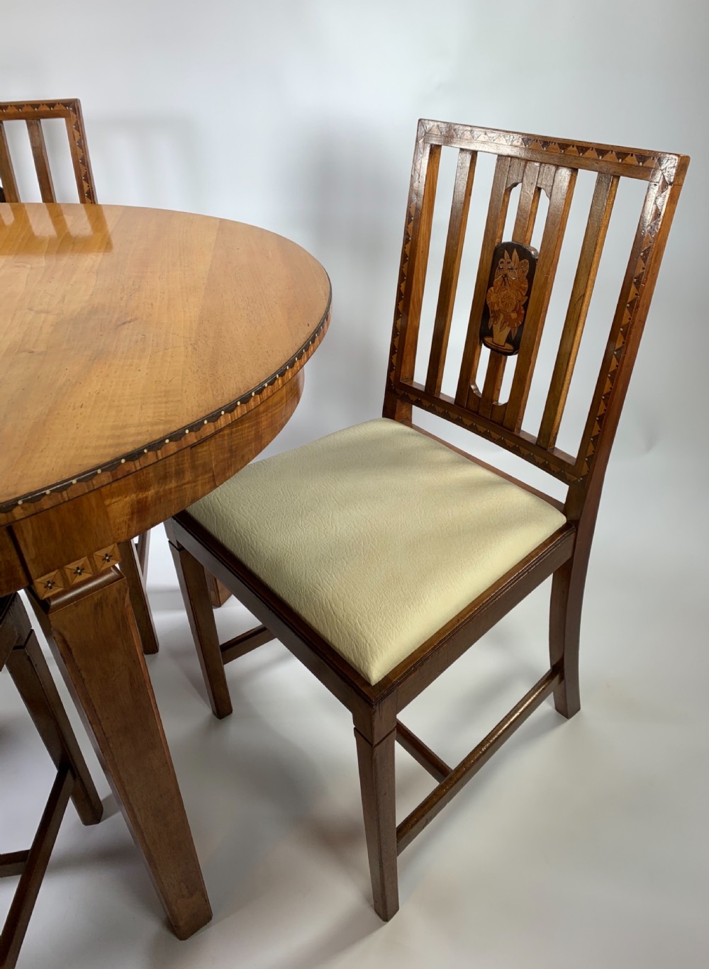 1930‘s Dining Room Table and Four Chairs View IV