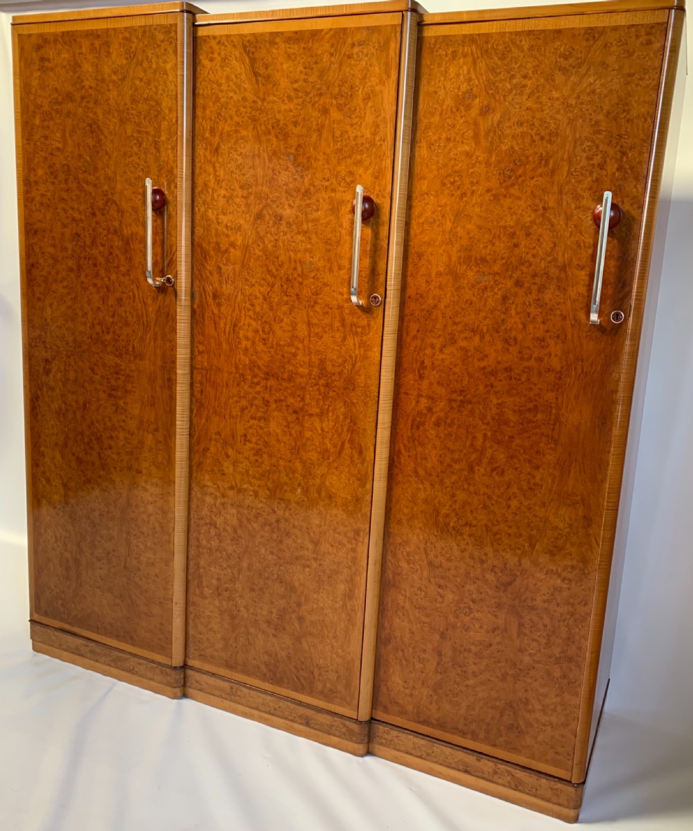 A Fine Art Deco Wardrobe  View VI
