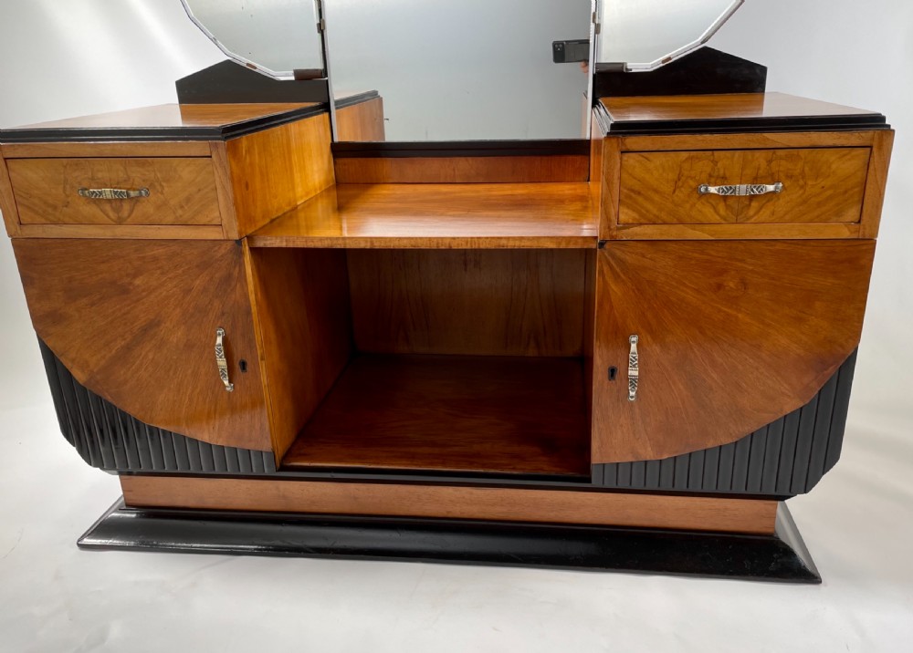 Art Deco Dressing Table View III