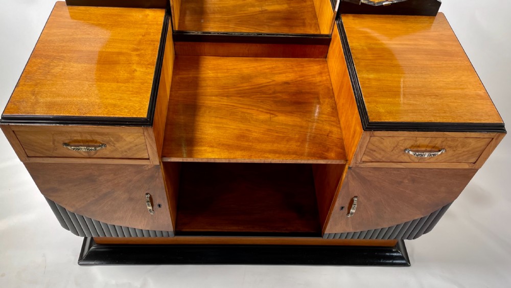 Art Deco Dressing Table View V