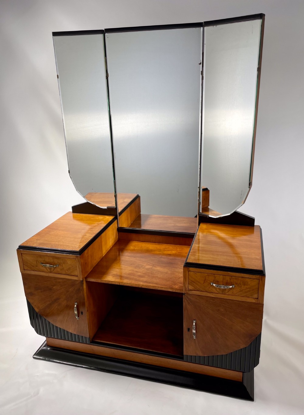 Art Deco Dressing Table View XII