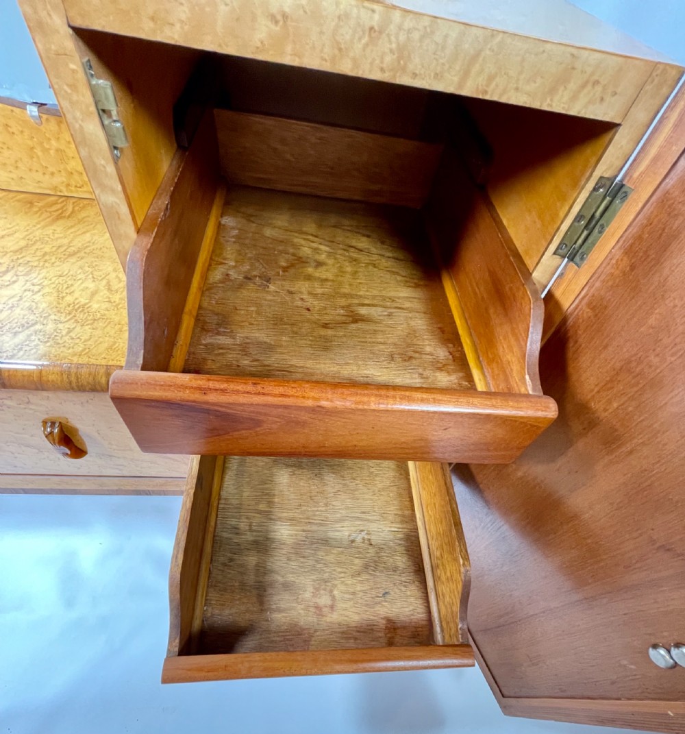 Art Deco Dressing Table View X
