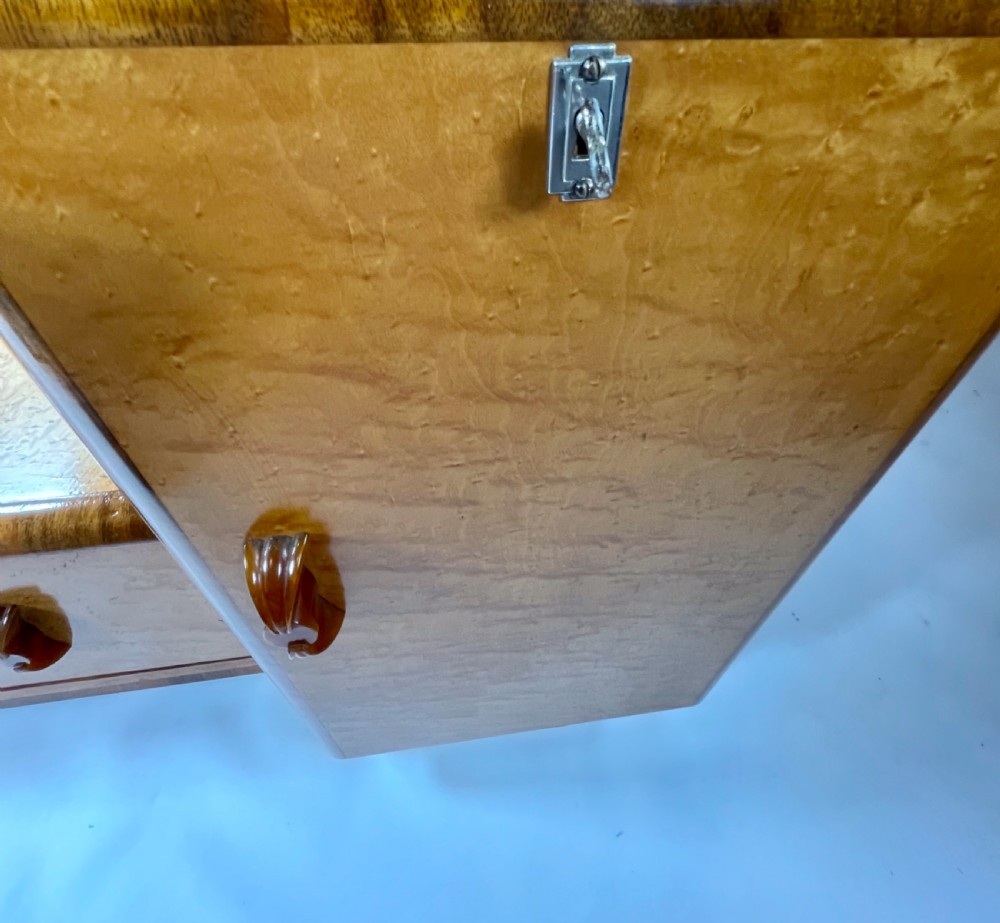 Art Deco Dressing Table View XIII