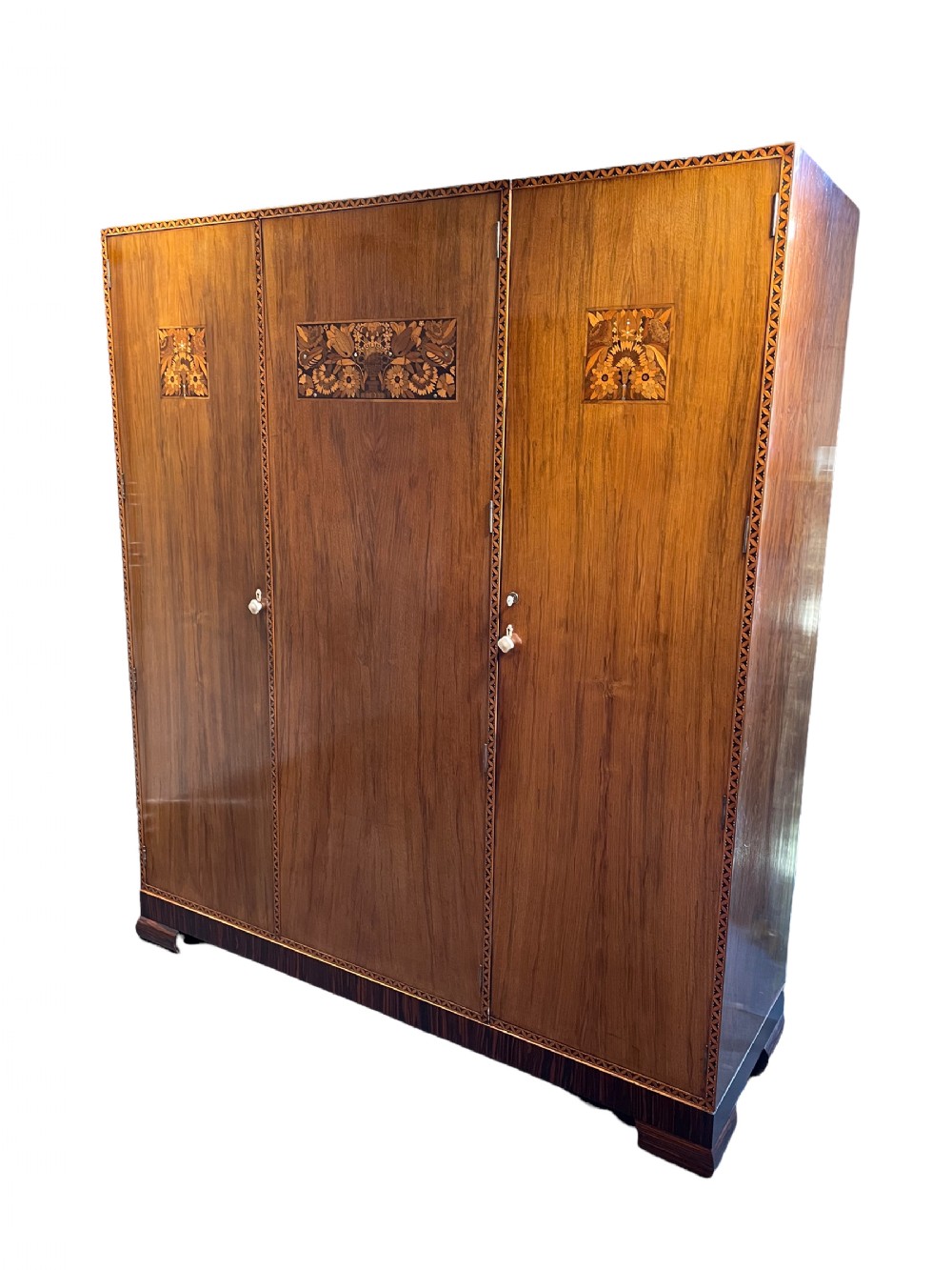 A Fine Art Deco Wardrobe 