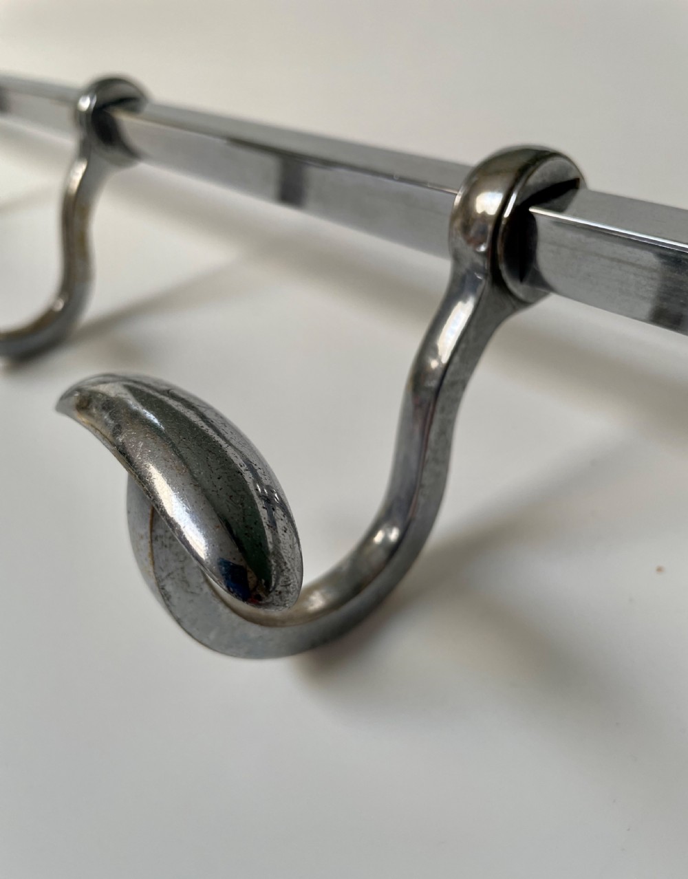 Art Deco Hanging Rail View V