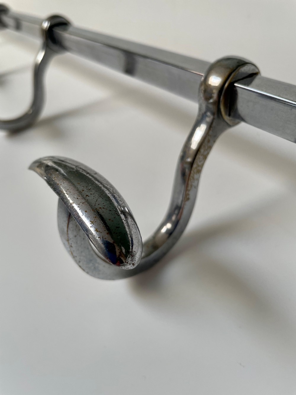 Art Deco Hanging Rail View VI