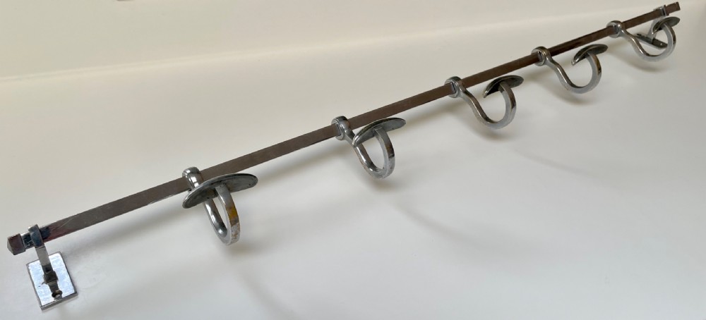Art Deco Hanging Rail View VII