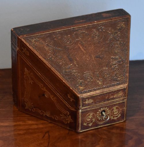 FINE VICTORIAN TOOLED LEATHER STATIONERY BOX - ADDITIONAL PHOTO 1