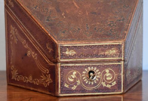 FINE VICTORIAN TOOLED LEATHER STATIONERY BOX - ADDITIONAL PHOTO 5