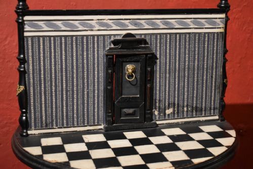 UNUSUAL FRENCH DOLL DISPLAY TABLE - ADDITIONAL PHOTO 7