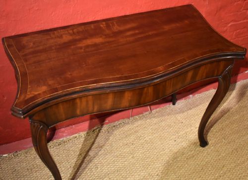 GEORGIAN MAHOGANY HEPPLEWHITE SERPENTINE CARD TABLE - ADDITIONAL PHOTO 1