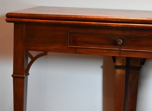 GEORGIAN MAHOGANY TEA TABLE - ADDITIONAL PHOTO 1
