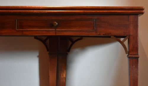 GEORGIAN MAHOGANY TEA TABLE - ADDITIONAL PHOTO 2