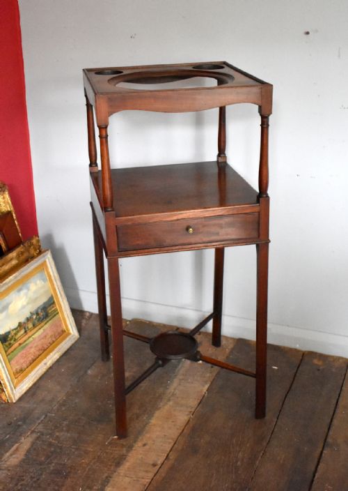 georgian mahogany wash stand - CATEGORY: ANTIQUE FURNITURE - DATED 1800