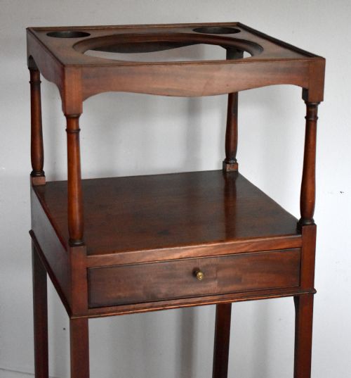 GEORGIAN MAHOGANY WASH STAND - ADDITIONAL PHOTO 1