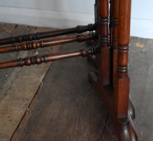 VICTORIAN ROSEWOOD NEST OF THREE TABLES - ADDITIONAL PHOTO 3