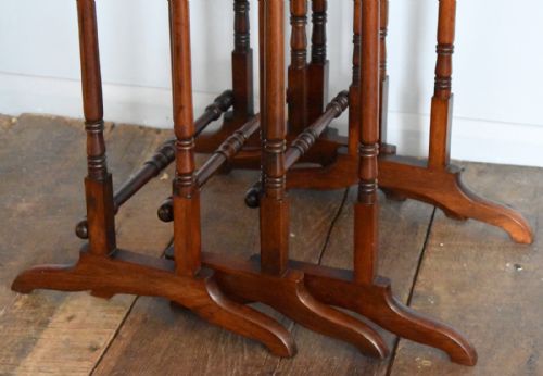 VICTORIAN ROSEWOOD NEST OF THREE TABLES - ADDITIONAL PHOTO 5