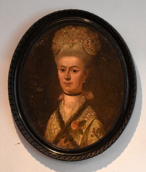 SUPERB FAMILY GROUP OF THREE GEORGIAN OIL PORTRAITS - ADDITIONAL PHOTO 1