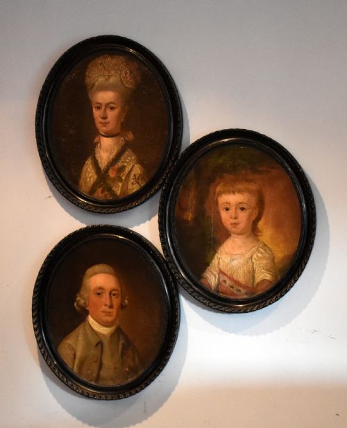 SUPERB FAMILY GROUP OF THREE GEORGIAN OIL PORTRAITS - ADDITIONAL PHOTO 9