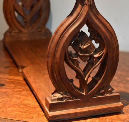 SUPERB GOTHIC REVIVAL CARVED WALNUT BOOK SLIDE - ADDITIONAL PHOTO 4