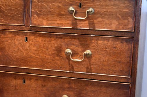 GEORGIAN OAK CHEST OF DRAWERS - ADDITIONAL PHOTO 5