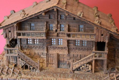 SUPERB BLACK FOREST CARVING CHALET JEWELLERY BOX - ADDITIONAL PHOTO 4
