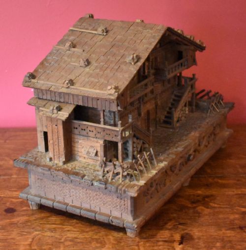 SUPERB BLACK FOREST CARVING CHALET JEWELLERY BOX - ADDITIONAL PHOTO 8