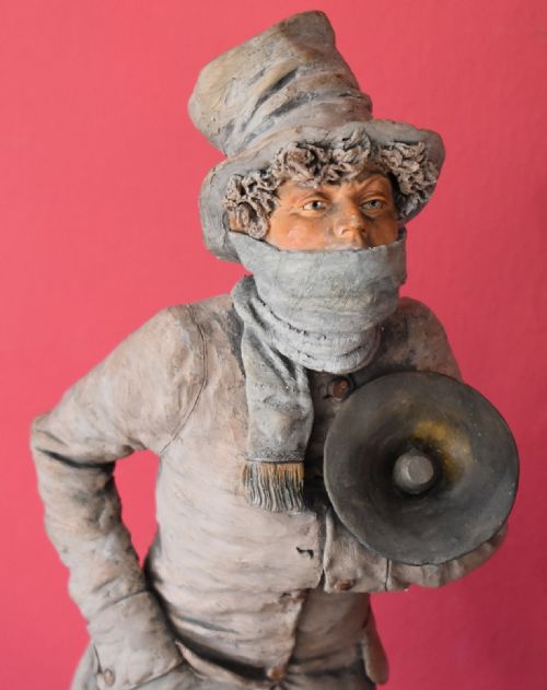 PAIR OF TERRACOTTA FIGURES OF MUSICIANS - ADDITIONAL PHOTO 4