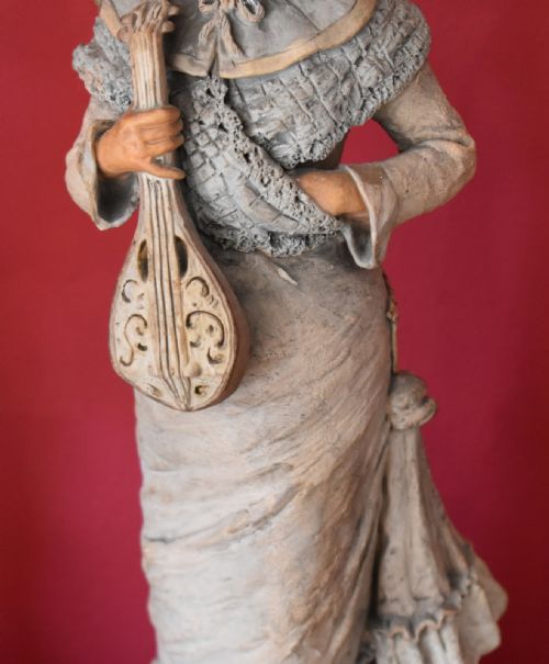 PAIR OF TERRACOTTA FIGURES OF MUSICIANS - ADDITIONAL PHOTO 8