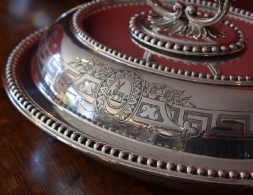 PAIR OF FINE QUALITY SILVER PLATED ENTREE DISHES - ADDITIONAL PHOTO 2