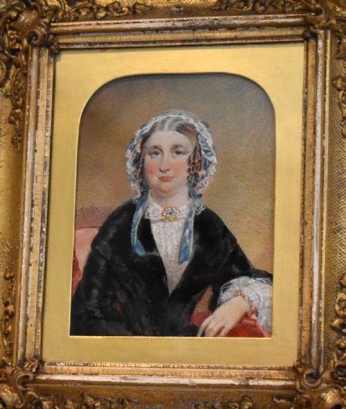 A FINE SET OF THREE FAMILY MINIATURES - ADDITIONAL PHOTO 3