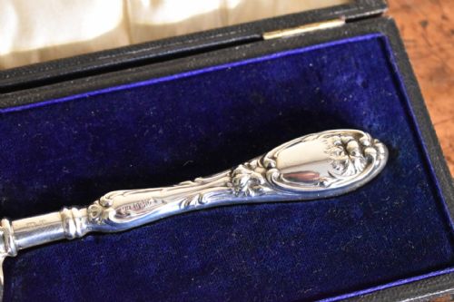 EDWARDIAN SILVER BREAD FORK IN CASE - ADDITIONAL PHOTO 2