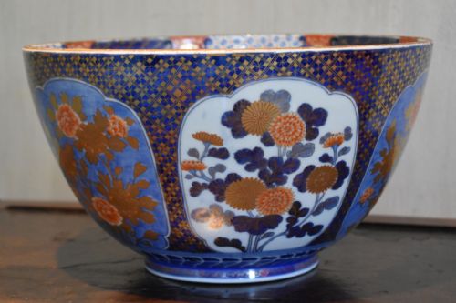 SUPERB LARGE FUKAGAWA PORCELAIN BOWL - ADDITIONAL PHOTO 1