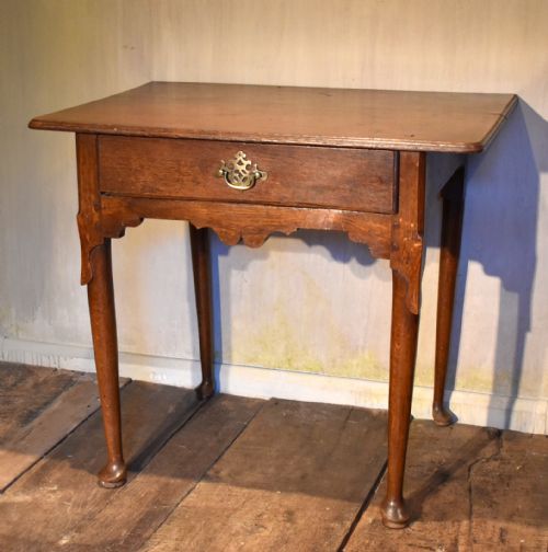 early georgian oak side table - CATEGORY: ANTIQUE TABLES - DATED GEORGIAN