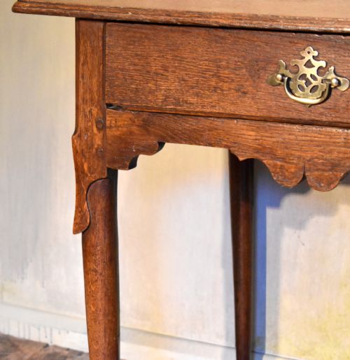 EARLY GEORGIAN OAK SIDE TABLE - ADDITIONAL PHOTO 2