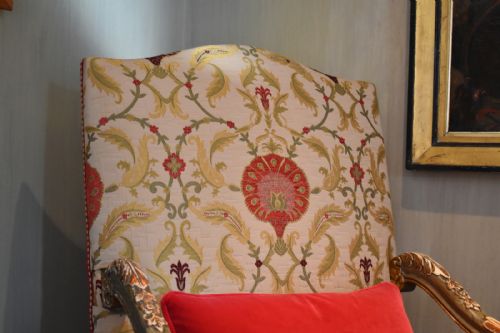 SUPERB PAINTED AND GILDED ARMCHAIR - ADDITIONAL PHOTO 9