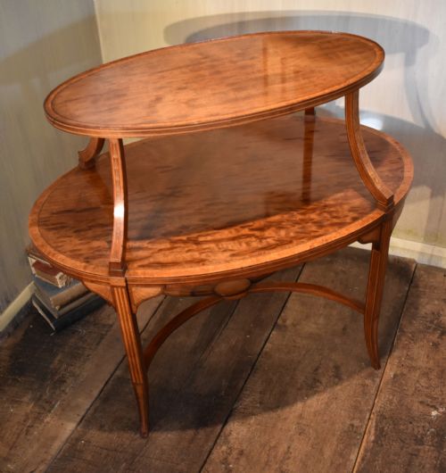 fine fiddleback mahogany etagere table - CATEGORY: ANTIQUE FURNITURE - DATED EDWARDIAN