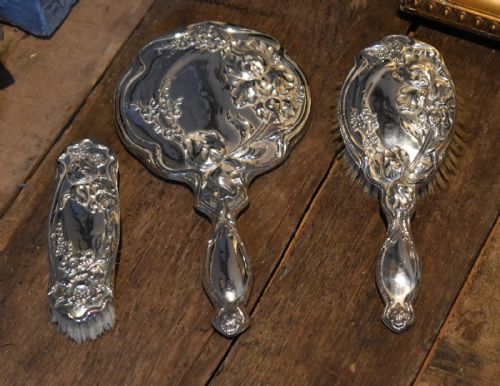 fine art nouveau silver dressing table set - CATEGORY: ANTIQUE SILVER - DATED EDWARDIAN