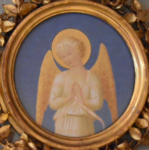 ANGEL PAINTING AFTER FRA ANGELICO IN GILTWOOD FRAME - ADDITIONAL PHOTO 5