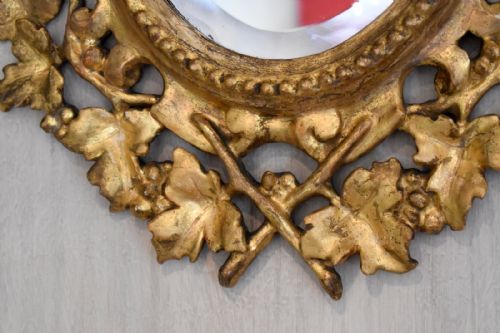 SMALL ENGLISH GILTWOOD OVAL MIRROR - ADDITIONAL PHOTO 3