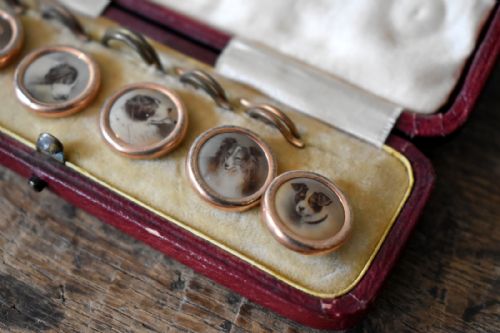 UNUSUAL SET OF DOG DESIGN BUTTONS - ADDITIONAL PHOTO 2