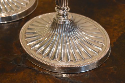 FINE QUALITY PAIR OF SILVER PLATE CANDLESTICKS - ADDITIONAL PHOTO 6