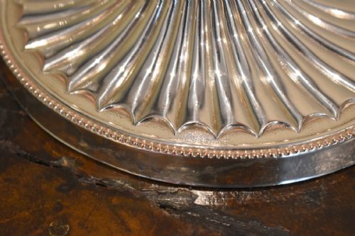 FINE QUALITY PAIR OF SILVER PLATE CANDLESTICKS - ADDITIONAL PHOTO 7