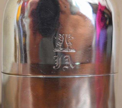 FINE EARLY VICTORIAN SOLID SILVER HIP FLASK - ADDITIONAL PHOTO 1